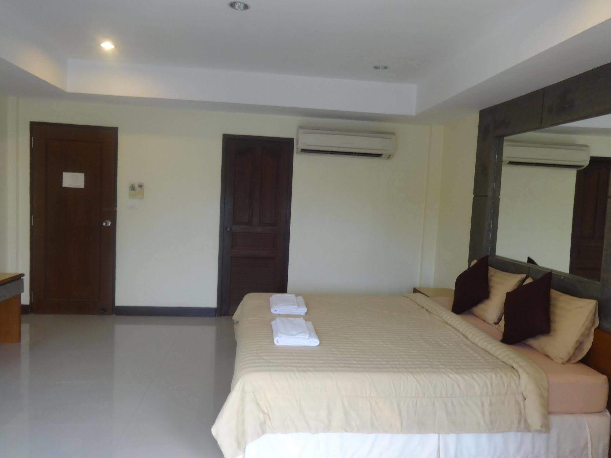 Pornthep Hotel 2 Ban Khlong Haeng Extérieur photo